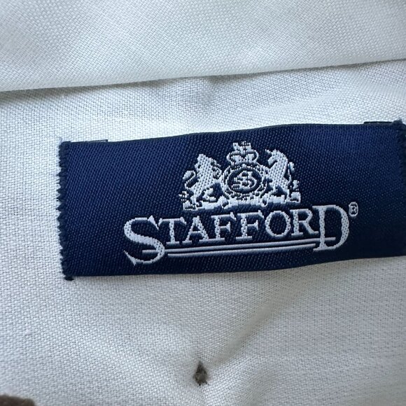 Stafford Mens Pleated Dress Pants Brown Size 38x32 Microfiber Classic Fit - Picture 3 of 4